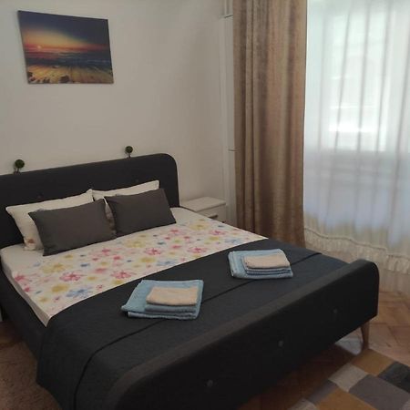 Nice Studio In Old Town Бухарест Экстерьер фото