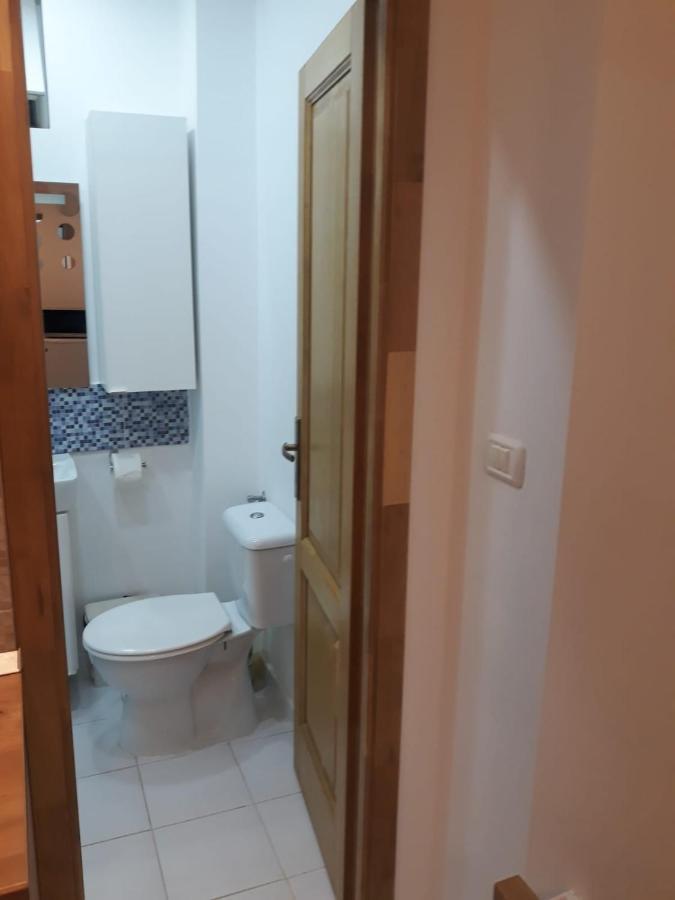 Nice Studio In Old Town Бухарест Экстерьер фото