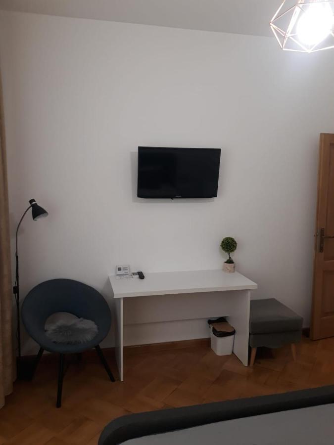 Nice Studio In Old Town Бухарест Экстерьер фото