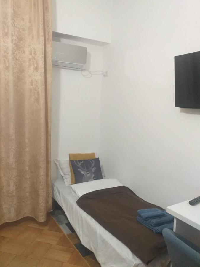 Nice Studio In Old Town Бухарест Экстерьер фото
