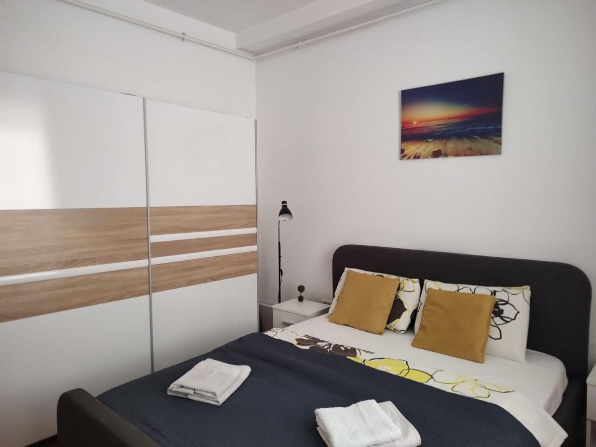 Nice Studio In Old Town Бухарест Экстерьер фото
