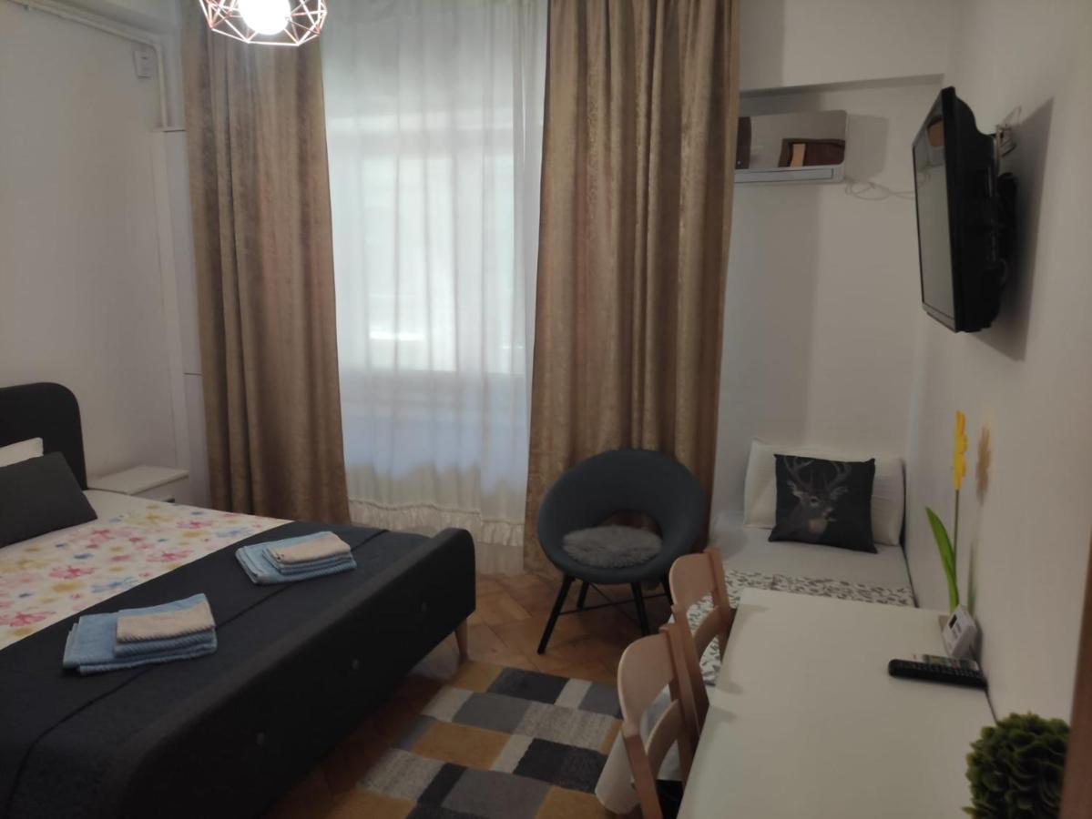 Nice Studio In Old Town Бухарест Экстерьер фото